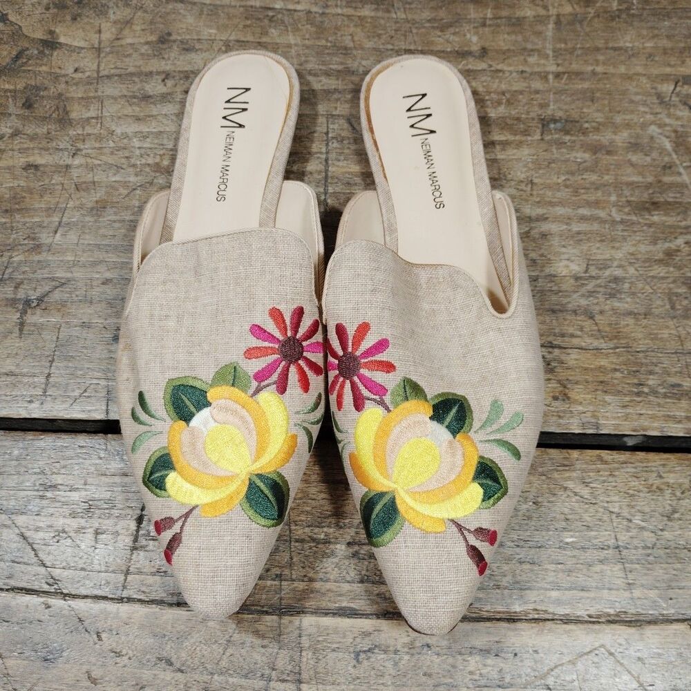 Neiman Marcus Sz 10 M Beige Embroidered Mules Shoes Floral Slip On